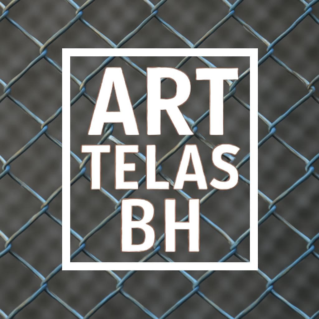 Crie pra mim um flyer com a logo Art Telas BH com tela alambrado no fundo